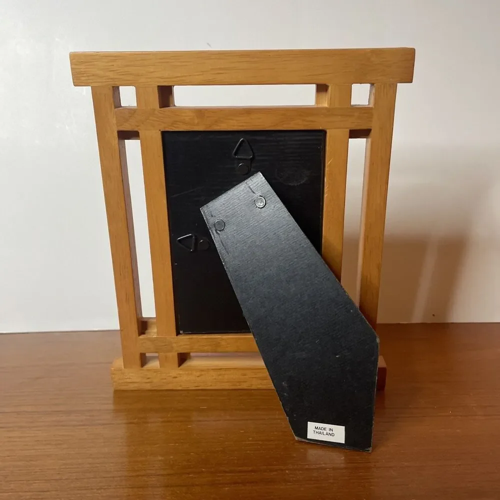 Vintage Japanese Style Light wood Frame For Picture 4.5 X 3 in With Glass